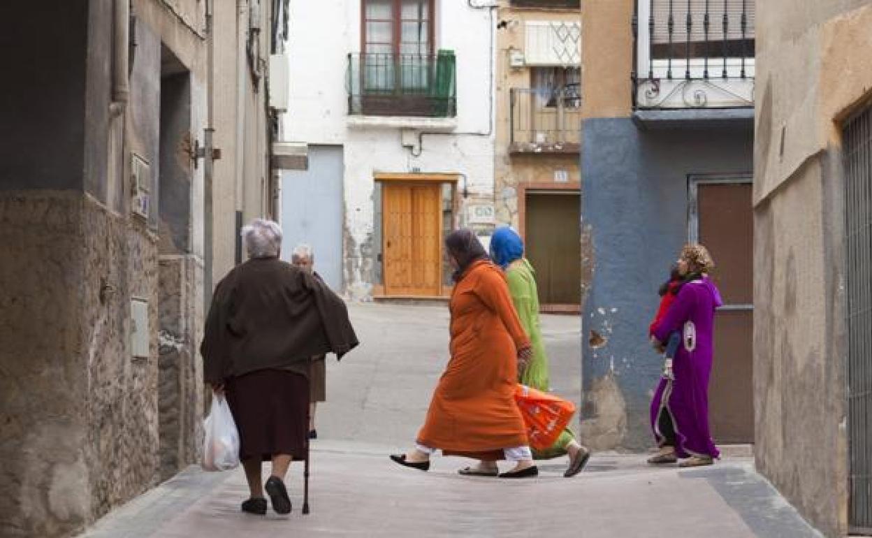 La entrada de extranjeros evita una caída de la población riojana en el año del COVID