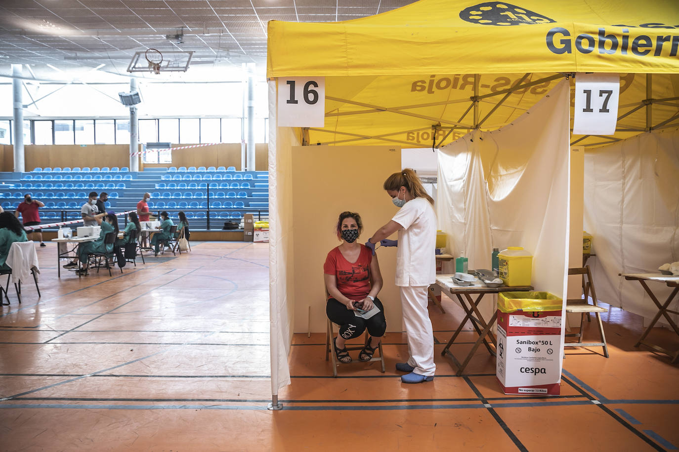 Los menores de 40 han empezado a recibir sus dosis este miércoles en Calahorra.