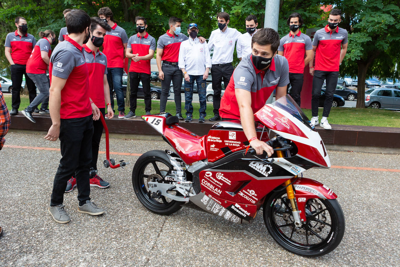 Fotos: La UR presenta la motocicleta que correrá en el Alcañiz