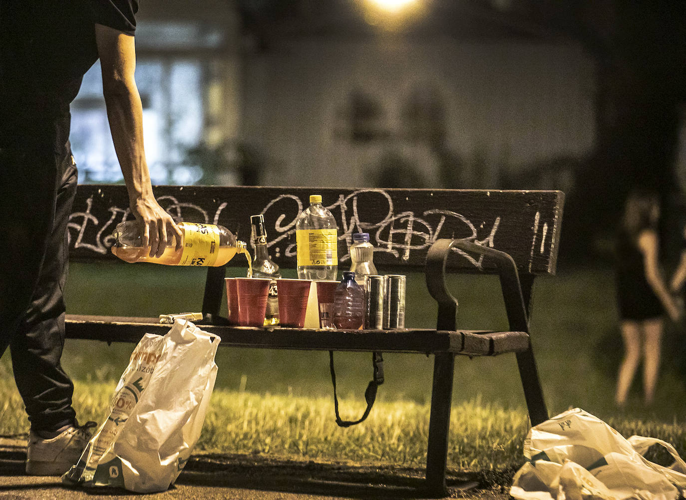 Cientos de jóvenes vuelven a reunirse en el parque del Ebro el fin de semana para beber y «la mayoría son irresponsables»- 