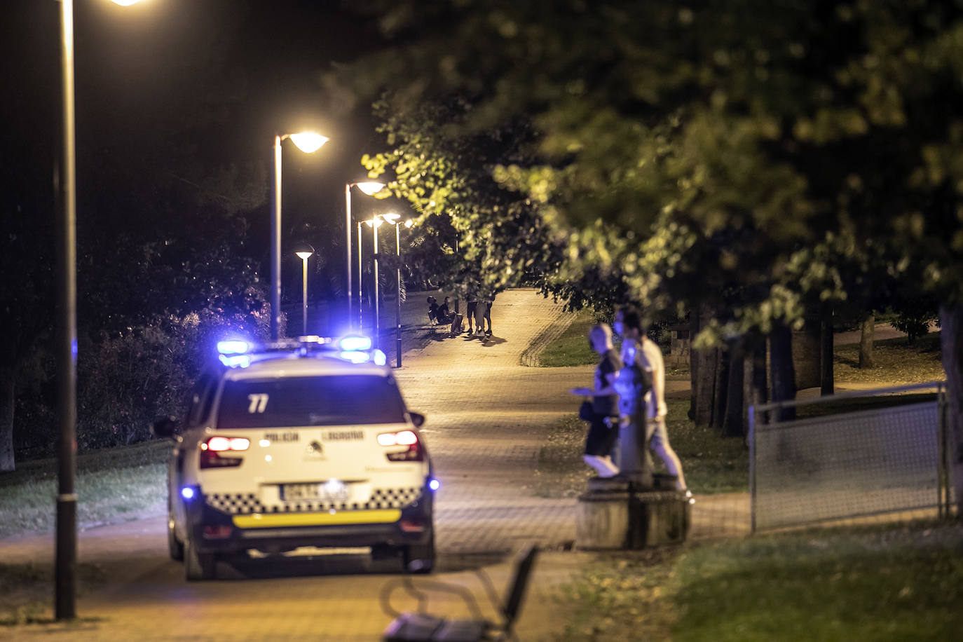 Cientos de jóvenes vuelven a reunirse en el parque del Ebro el fin de semana para beber y «la mayoría son irresponsables»- 