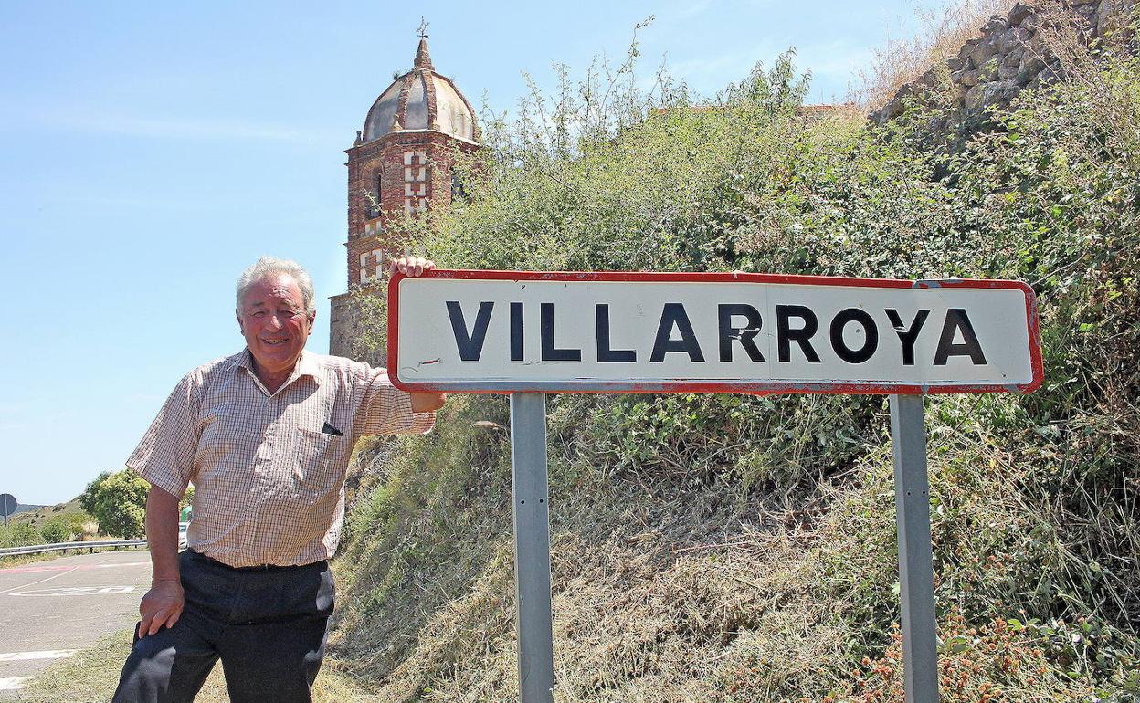 El alcalde de Villarroya, salvador Pérez, en una foto de archivo