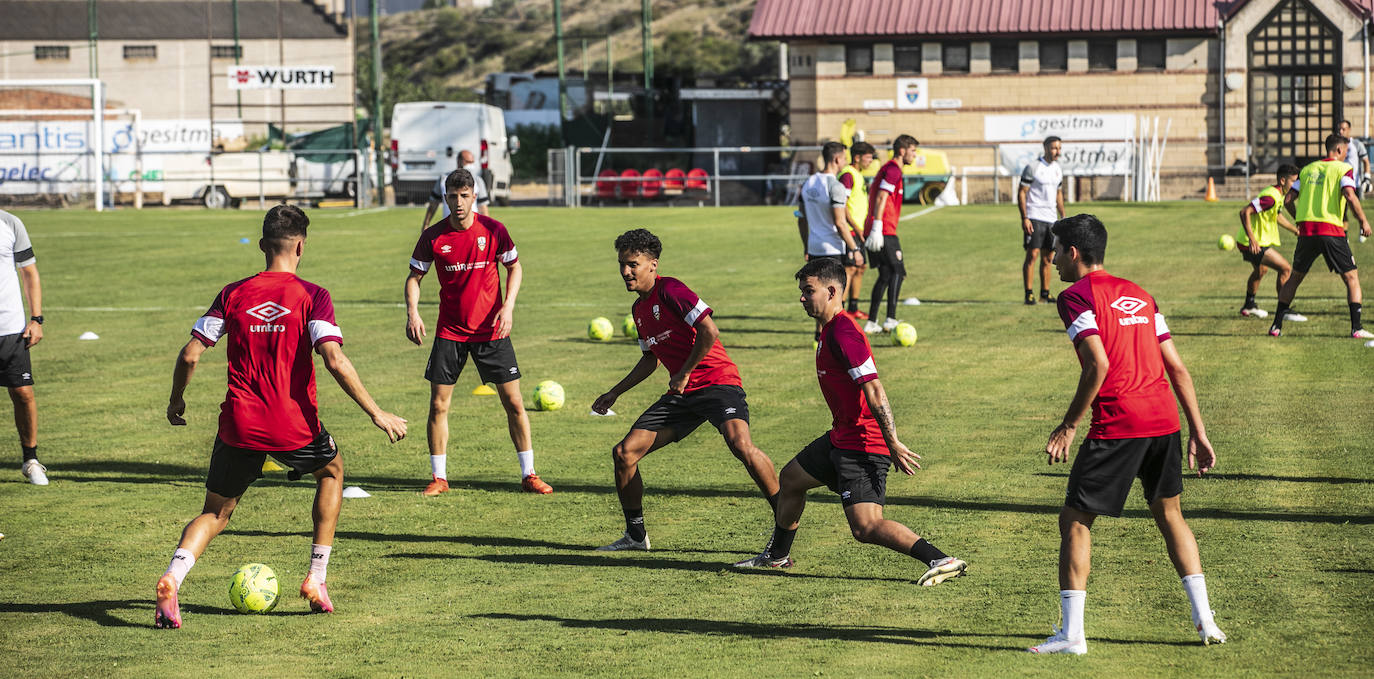 Fotos: Arranca la pretemporada de la UD Logroñés