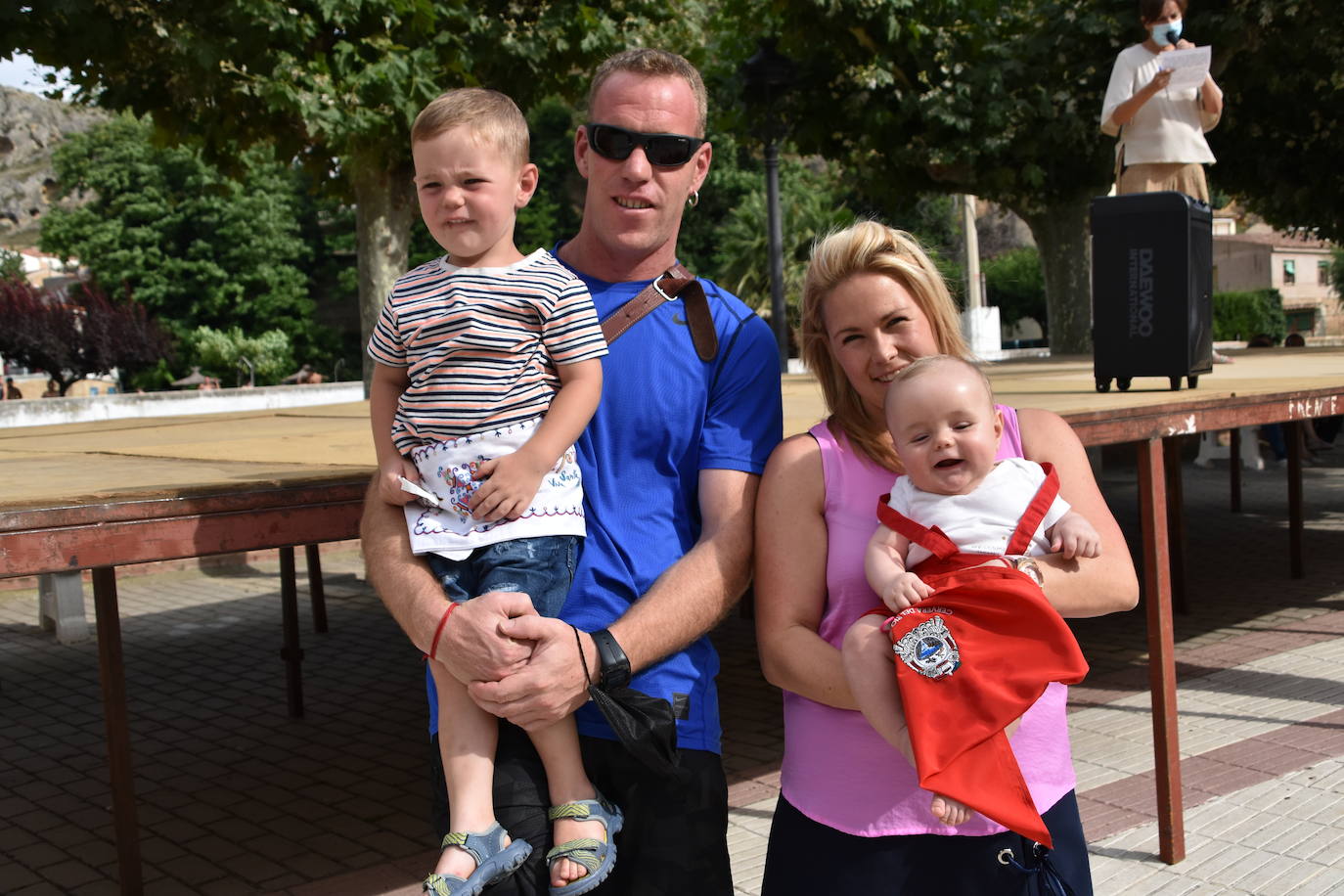 Fotos: Los cerveranos se ponen el pañuelo rojo