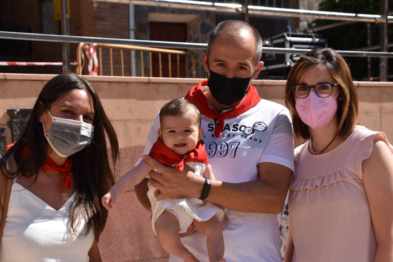 Imposición de pañuelos a los queleños nacidos en el último año.