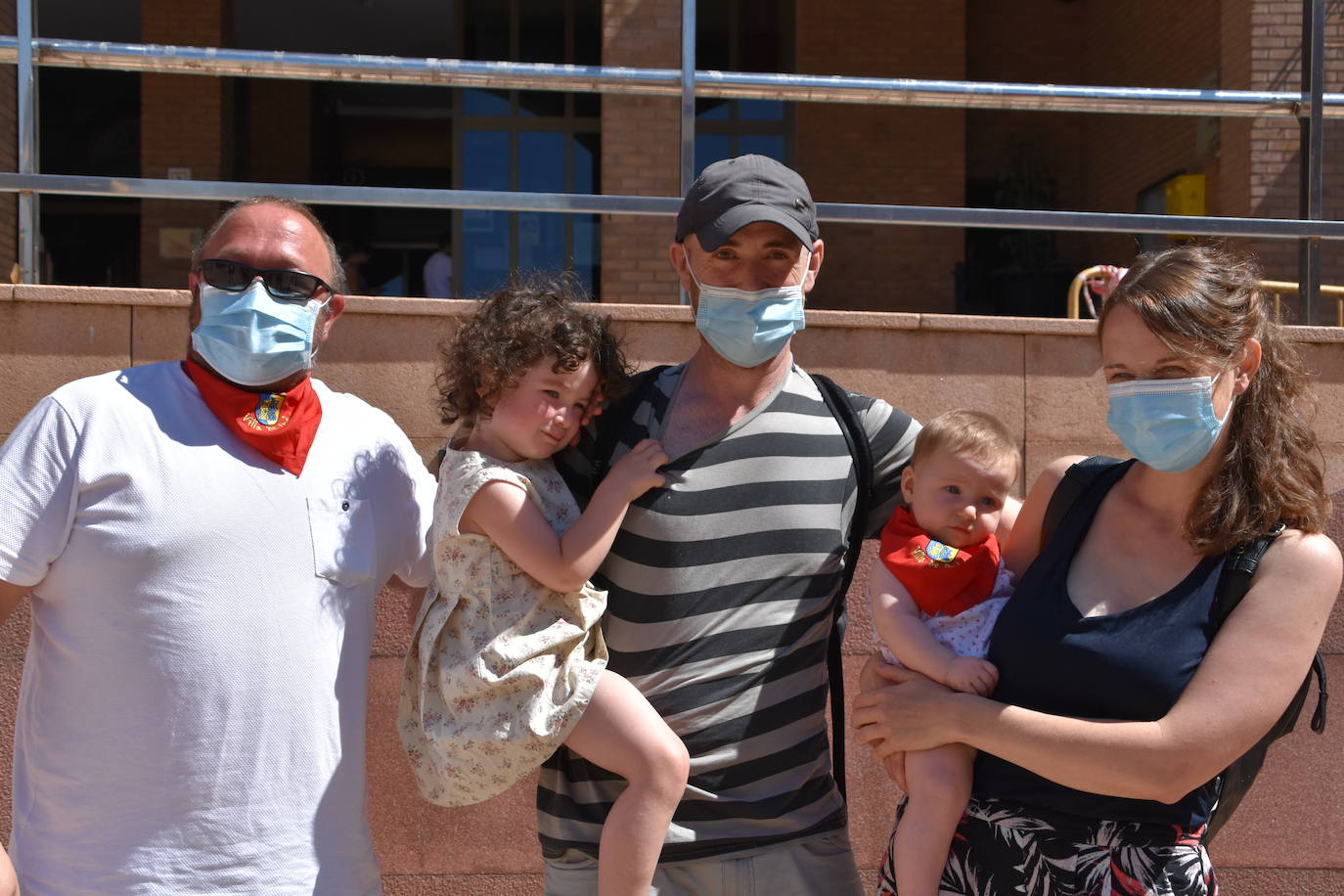 Imposición de pañuelos a los queleños nacidos en el último año.