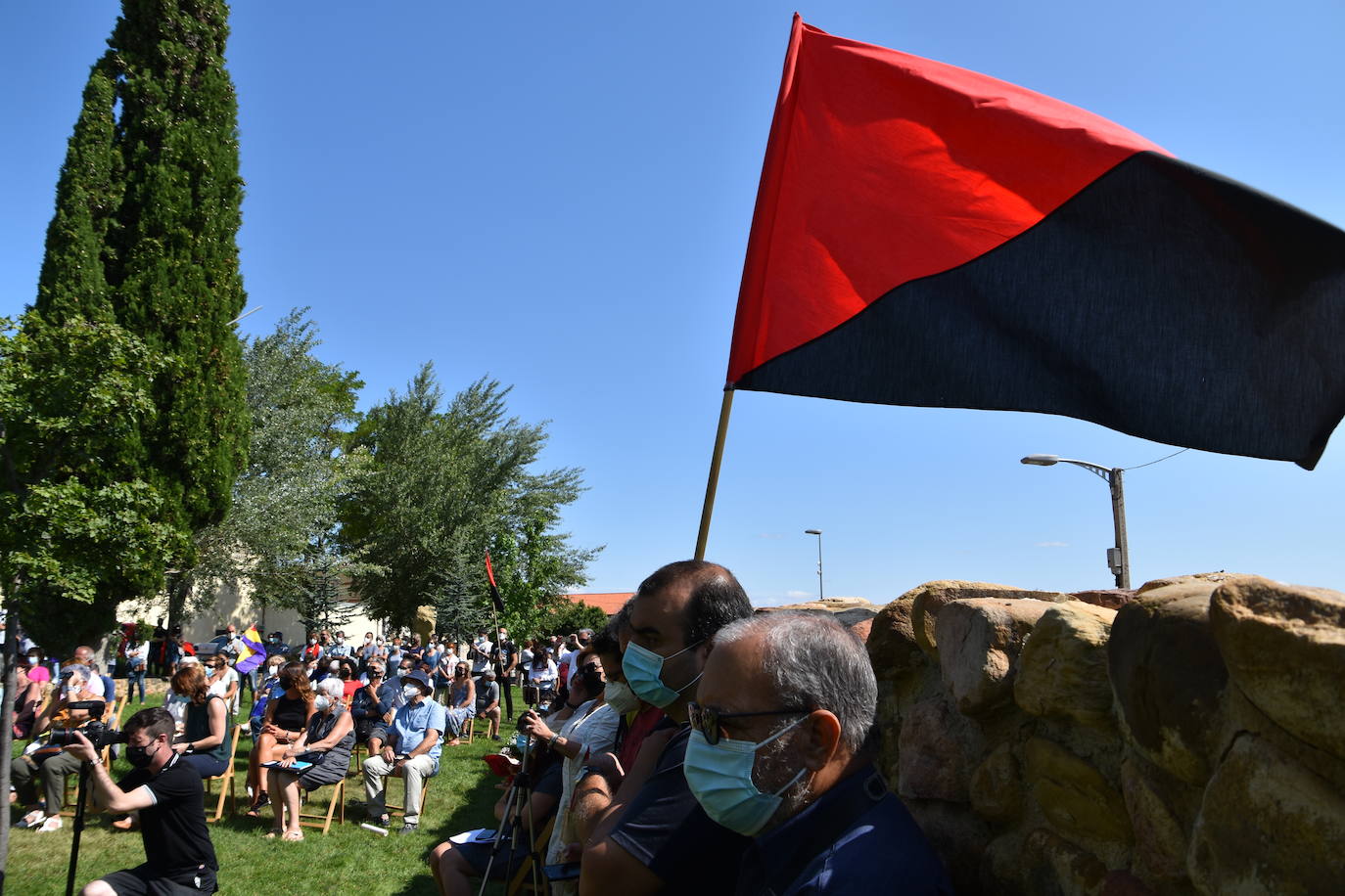 Ha sido organizado por los familiares de las víctimas y la Asociación La Barranca y coordinado por Lola Júdez López