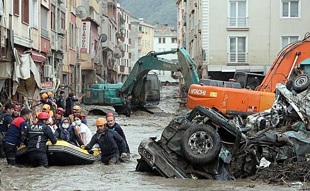 Kastamonu, arrasada por las riadas.