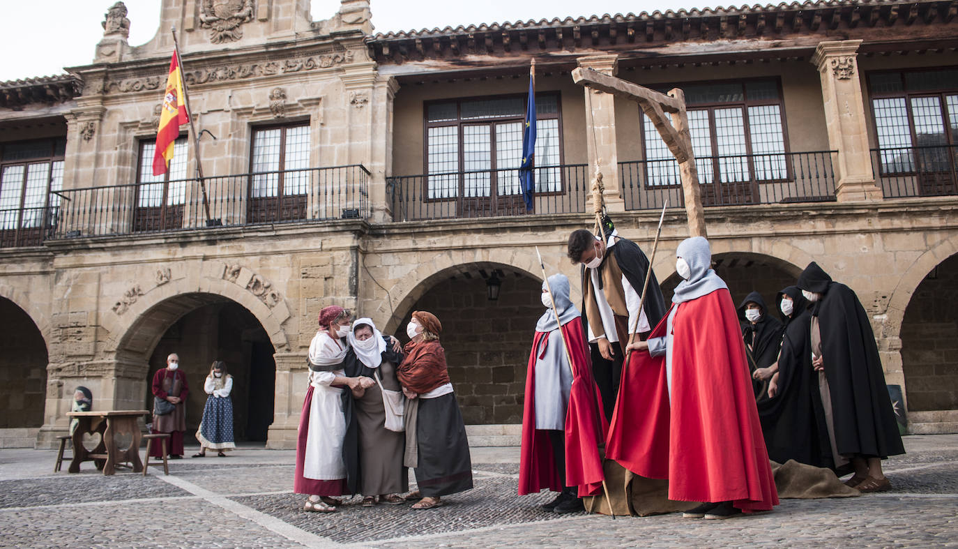 El estreno de la edición 2021, que brinda dos escenas, se saldó con un lleno del aforo, 250 sillas, y muchas personas de pie. 