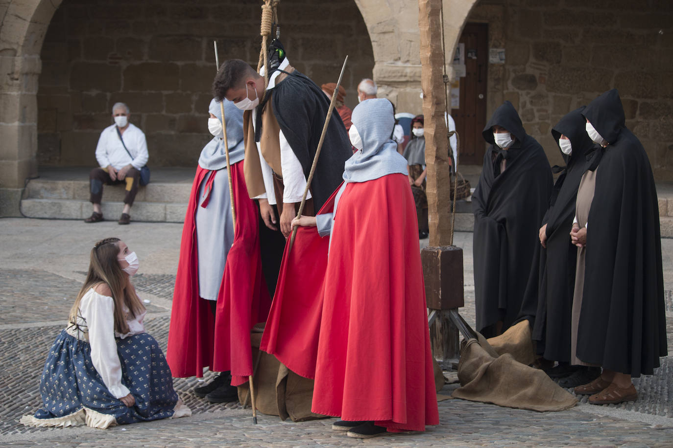 El estreno de la edición 2021, que brinda dos escenas, se saldó con un lleno del aforo, 250 sillas, y muchas personas de pie. 