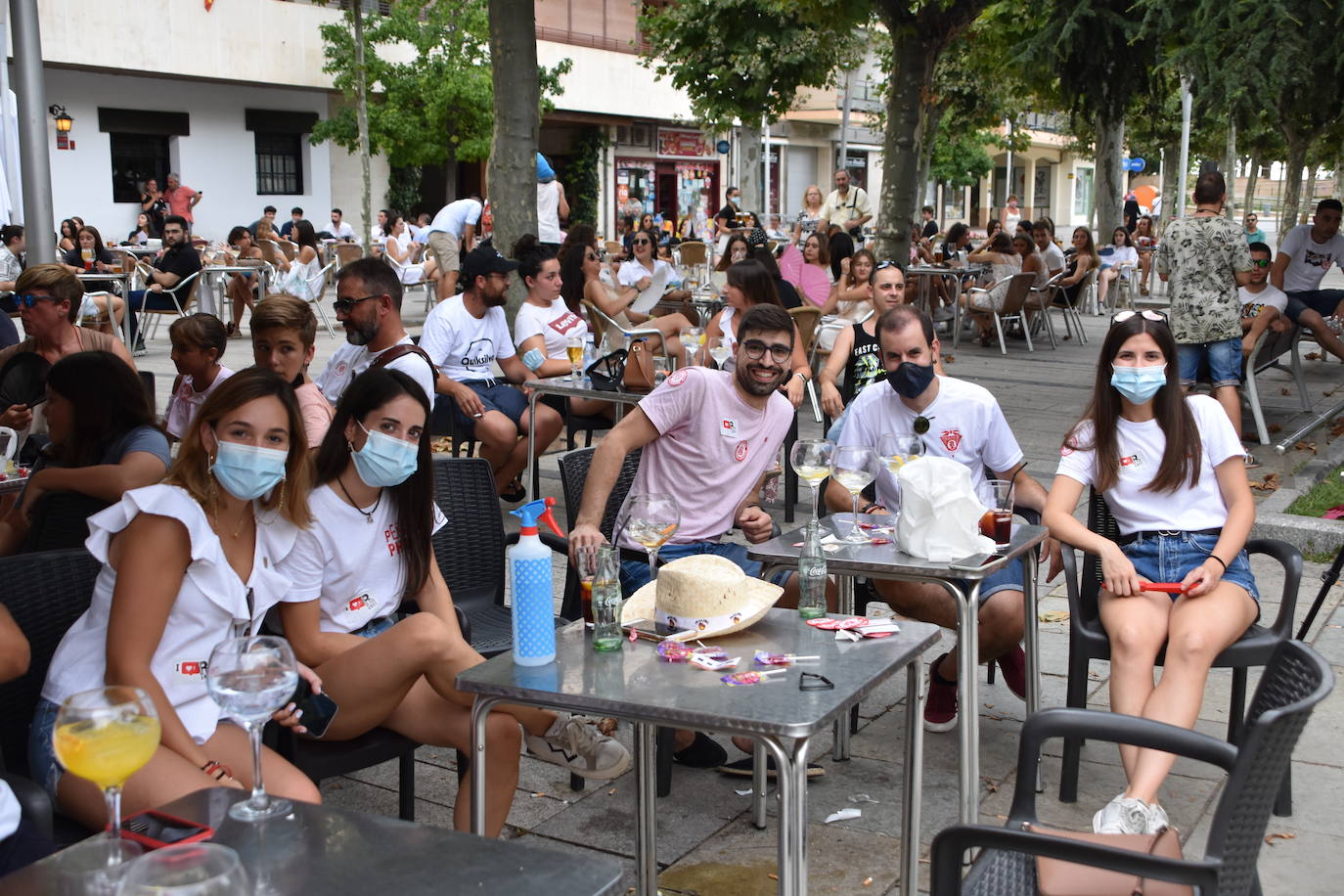 Fotos: Sonidos y color en las calles de Calahorra