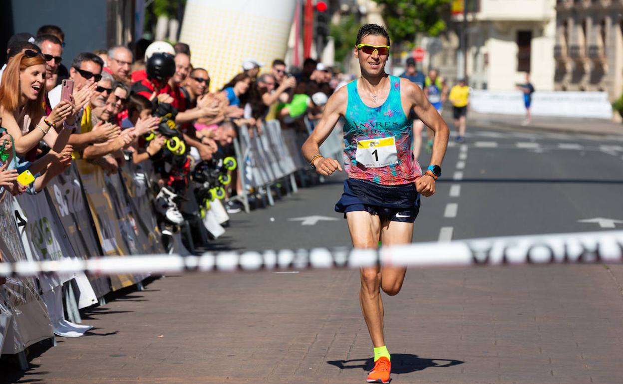 Camilo Santiago, en la Media Maratón de La Rioja. 