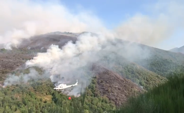 VÍDEO | Las labores de extinción del fuego