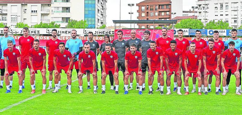 La plantilla del Calahorra, en el primer día de pretemporada.
