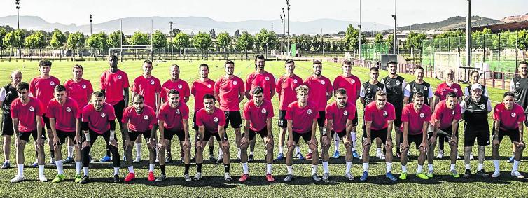 Plantilla de la SD Logroñés que comenzó a trabajar el 10 de julio en Prado Viejo. 