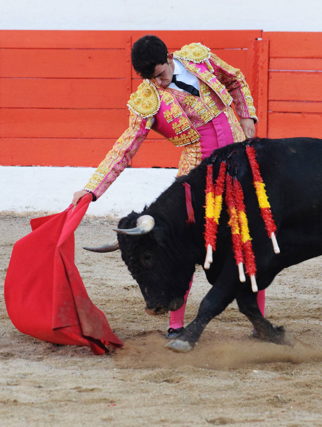 Cid de María cortó una oreja al segundo