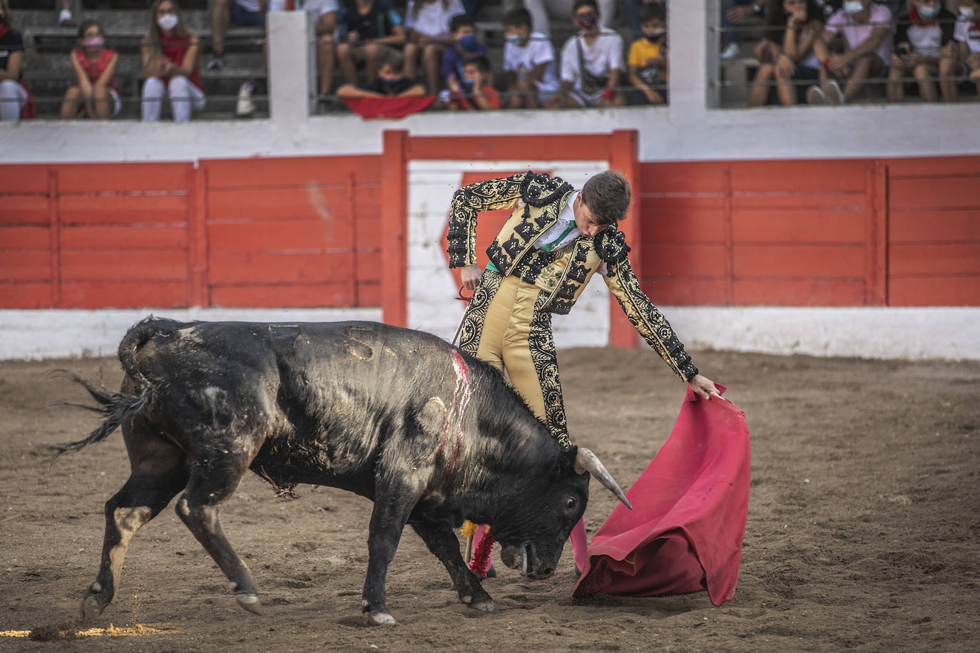 Jesús Romero corta dos orejas 