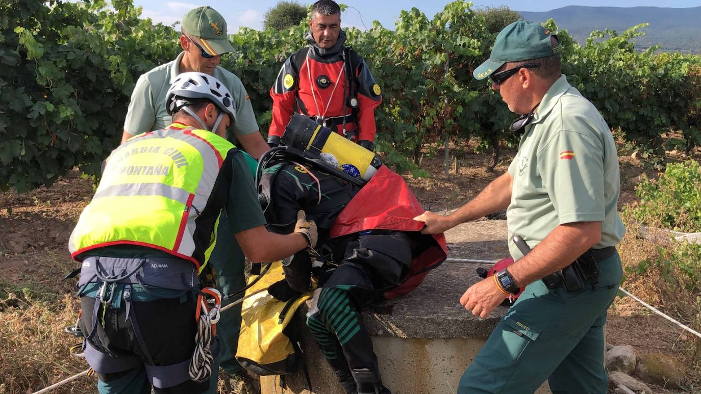 Fotos: La Guardia Civil continua con la búsqueda del desparecido en Entrena