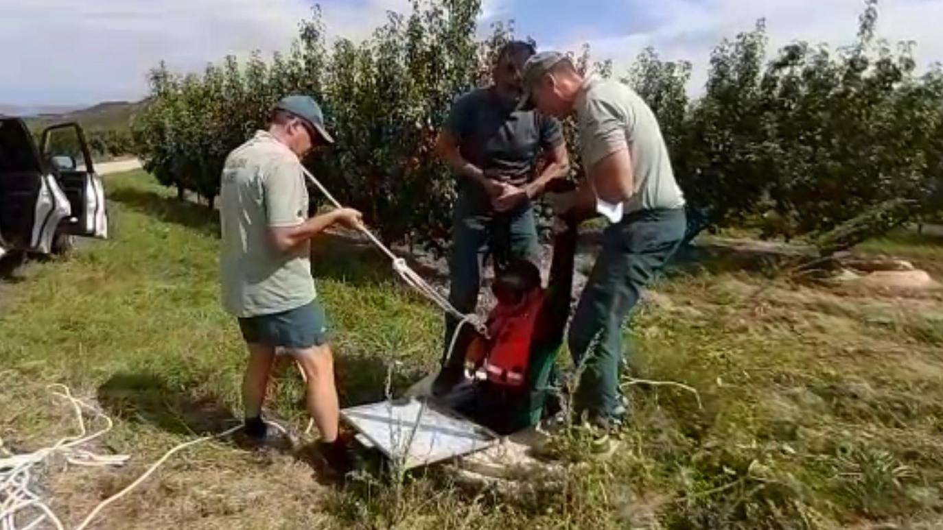 Fotos: La Guardia Civil continua con la búsqueda del desparecido en Entrena