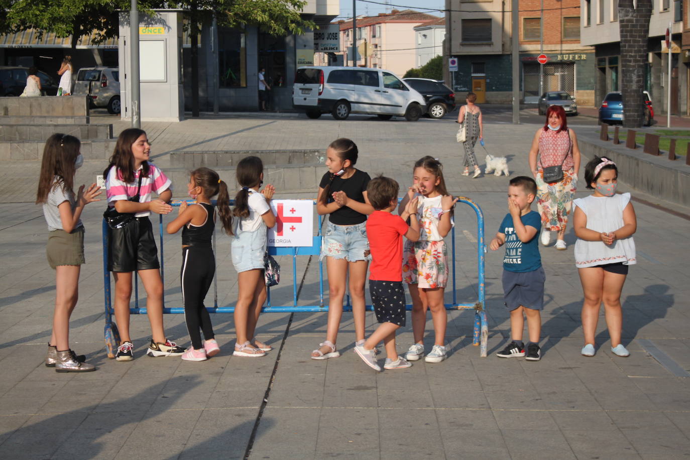 Fotos: Diversión para los más pequeños en FlipArnedo