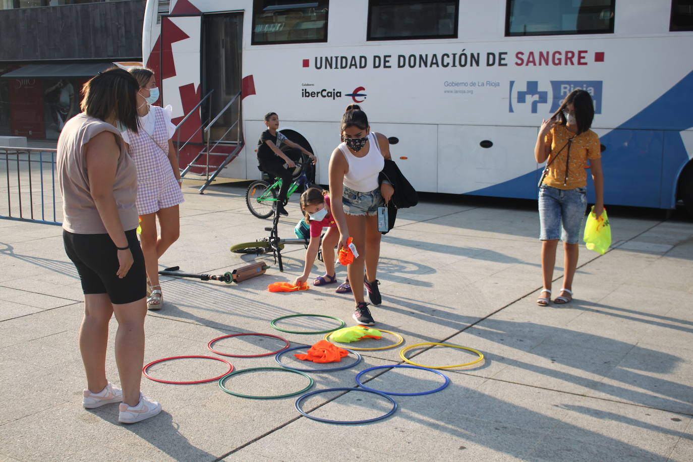 Fotos: Diversión para los más pequeños en FlipArnedo