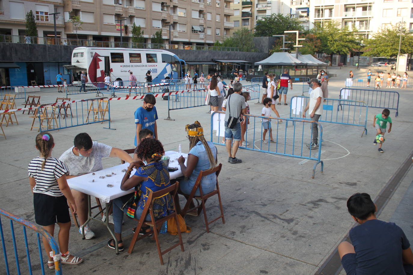 Fotos: Diversión para los más pequeños en FlipArnedo