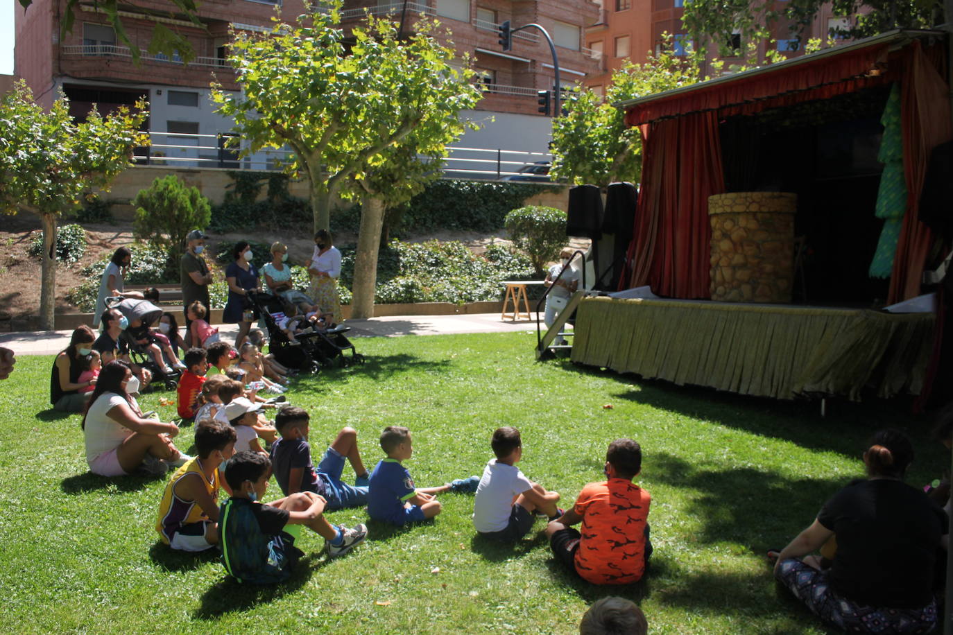 La cita muestra parte de las 52 empresas que trabajan y elaboran en la línea verde