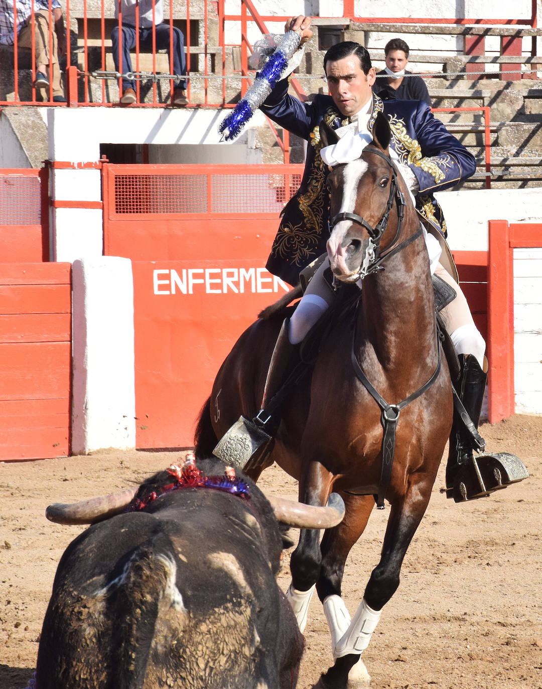 David Gomes y Pablo Donat cortan cada uno una oreja a un encierro de Pincha. 