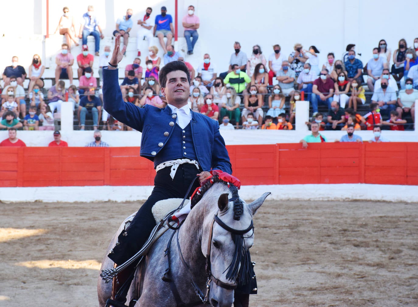 David Gomes y Pablo Donat cortan cada uno una oreja a un encierro de Pincha. 