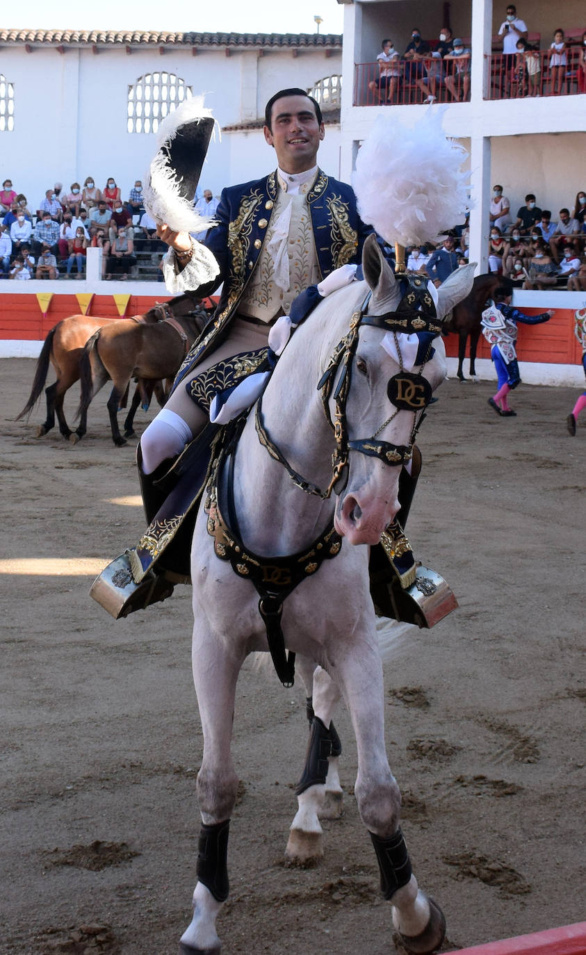 David Gomes y Pablo Donat cortan cada uno una oreja a un encierro de Pincha. 