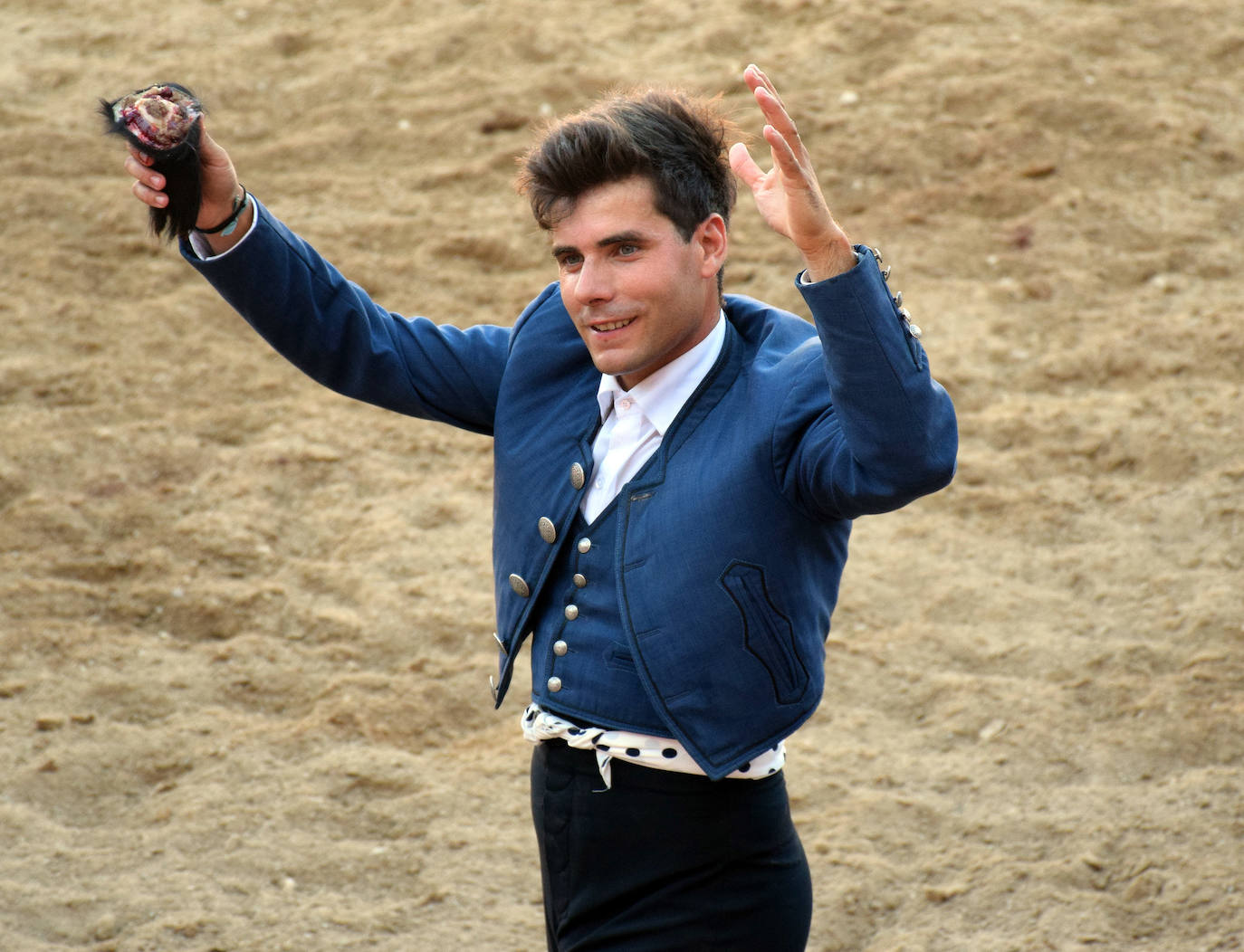 David Gomes y Pablo Donat cortan cada uno una oreja a un encierro de Pincha. 