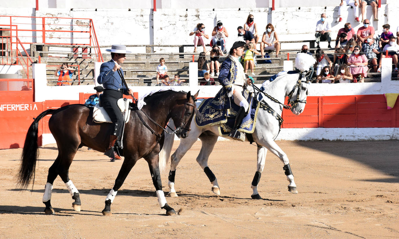 David Gomes y Pablo Donat cortan cada uno una oreja a un encierro de Pincha. 