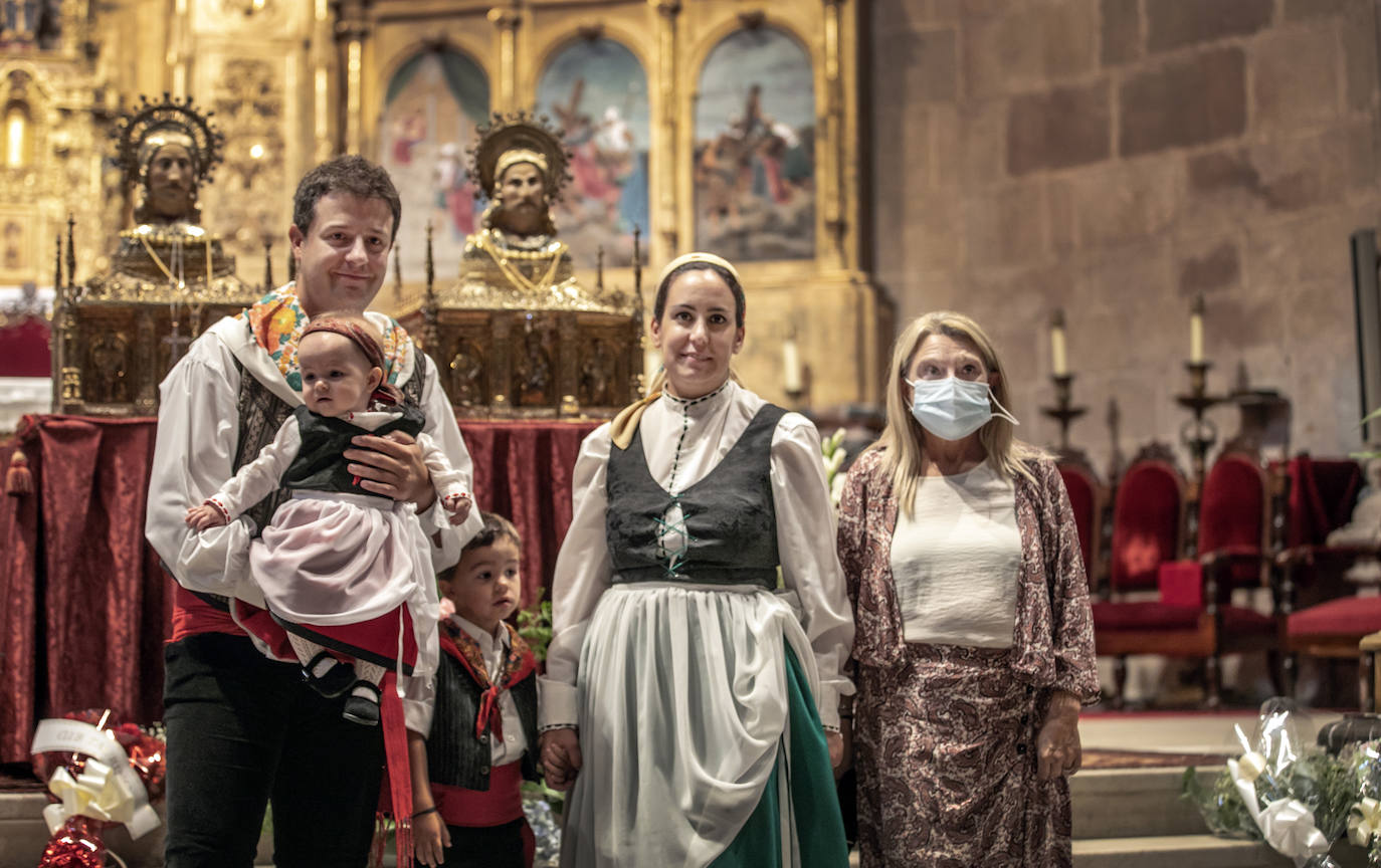 Fotos: Calahorra venera a sus patronos con emoción contenida