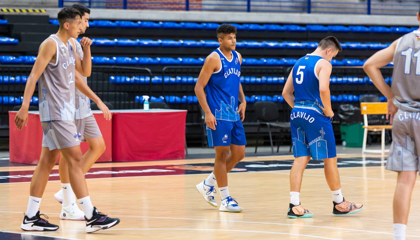 Fotos: El Clavijo empieza a preparar la temporada, su primer entrenamiento