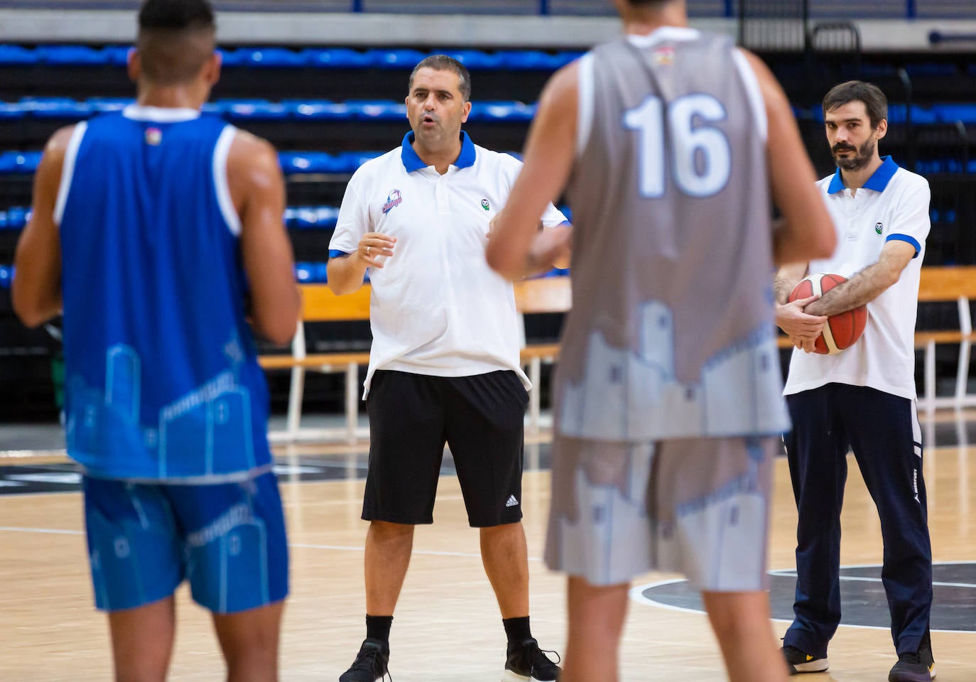 Fotos: El Clavijo empieza a preparar la temporada, su primer entrenamiento