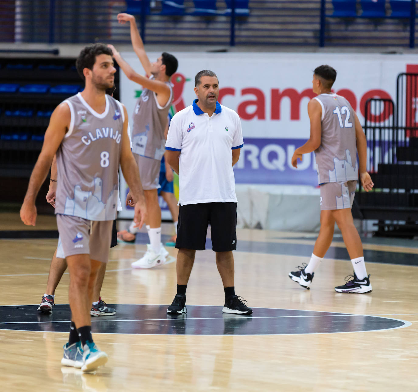 Fotos: El Clavijo empieza a preparar la temporada, su primer entrenamiento