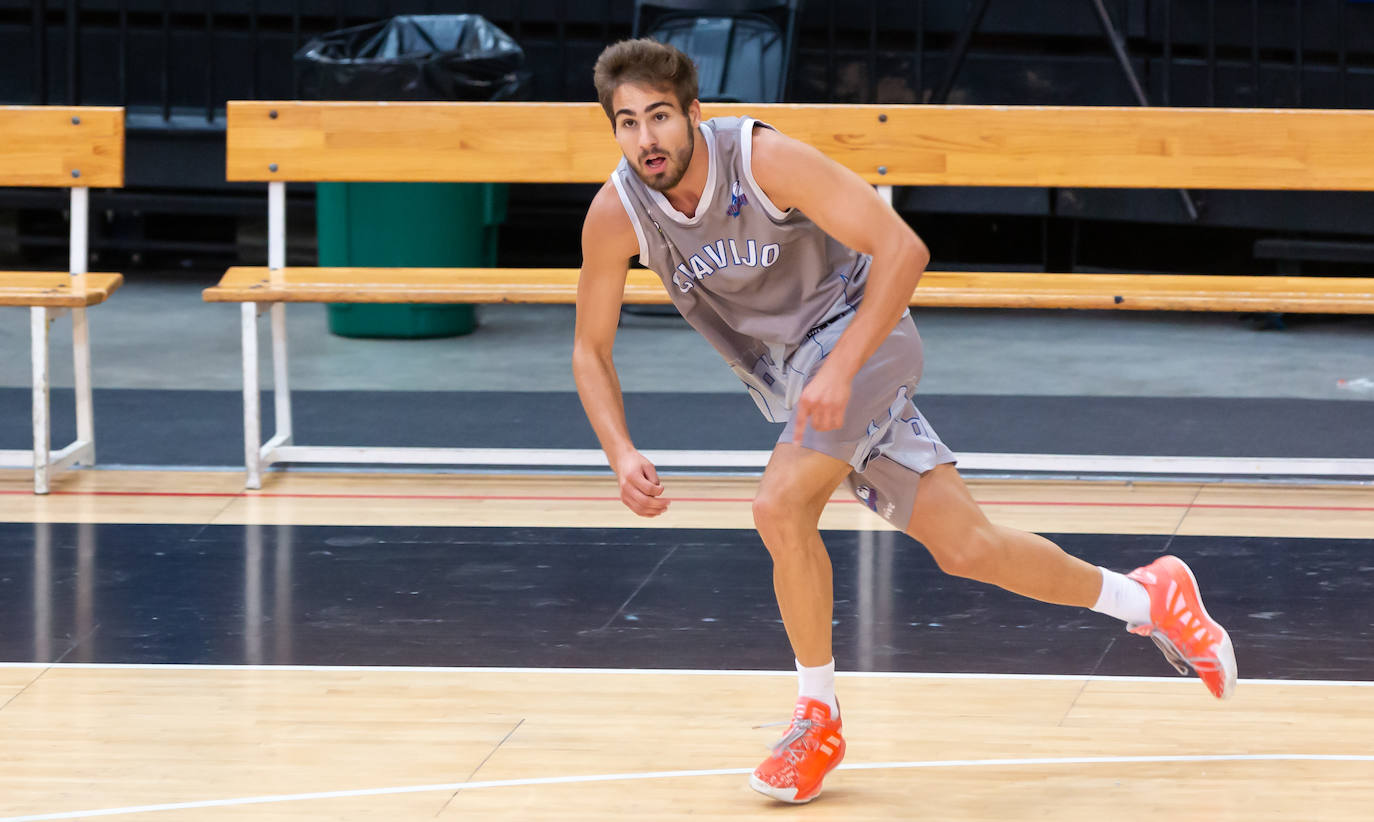 Fotos: El Clavijo empieza a preparar la temporada, su primer entrenamiento