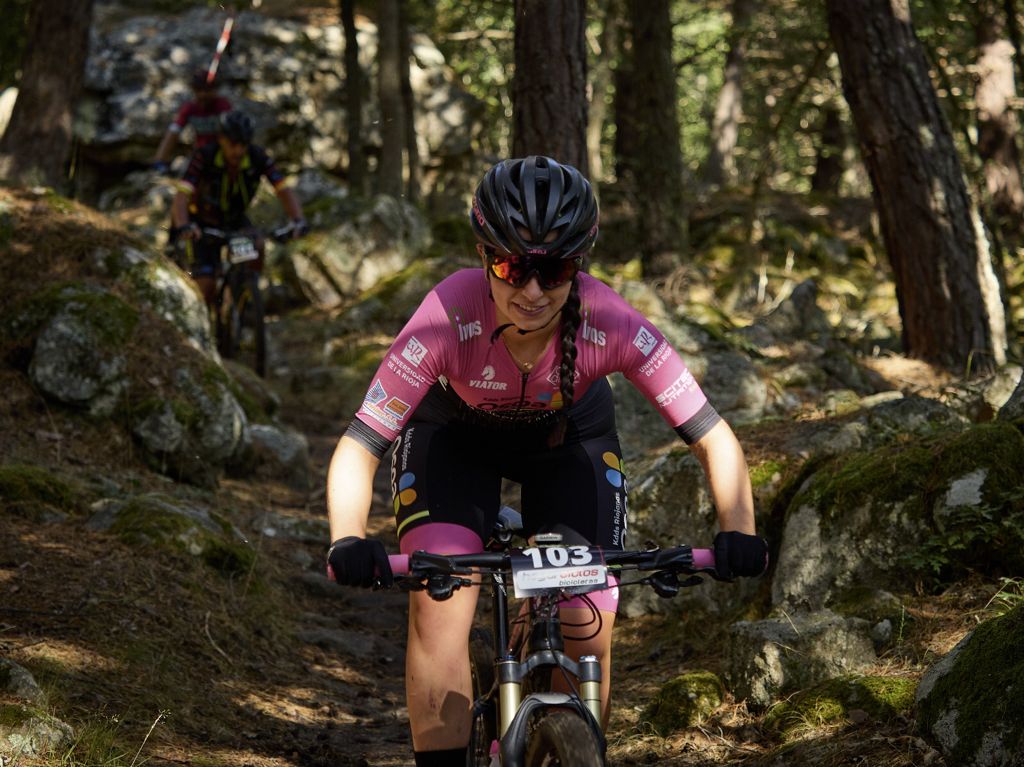 265 ciclistas en una marcha inédita que recorrió 75 kilómetros por los bellos parajes boscosos del Alto Iregua. 