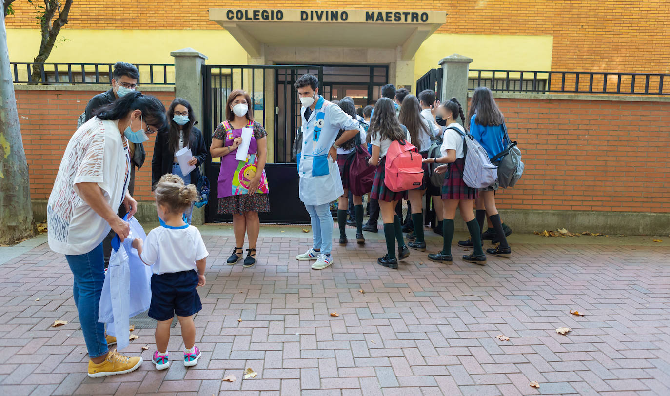 Fotos: Nervios e ilusión en la vuelta al cole en Logroño