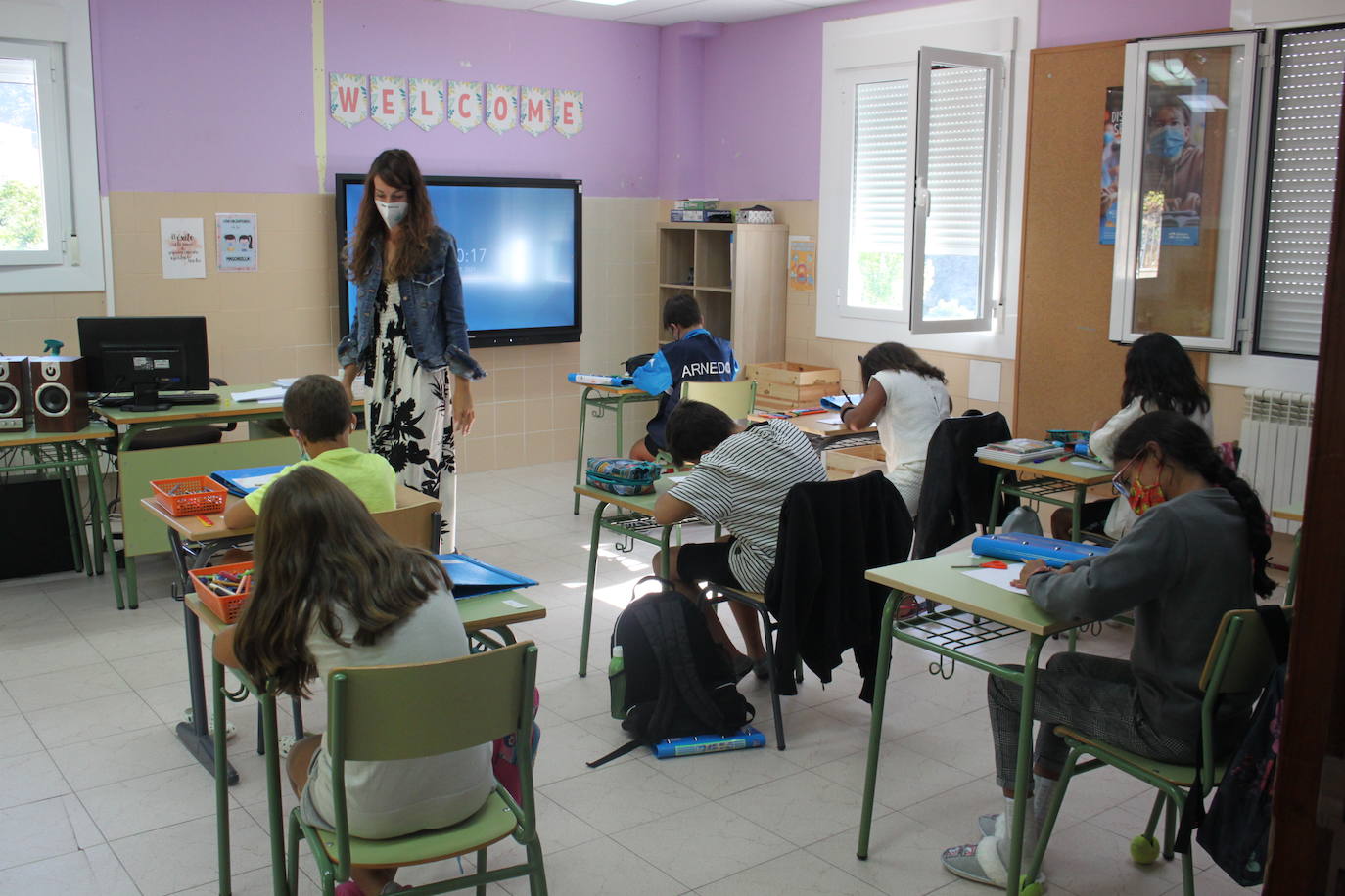 El CRA Alto Cidacos ha acogido el acto al que ha acudido el consejero de Educación, Cultura, Deporte y Juventud, Pedro Uruñuela