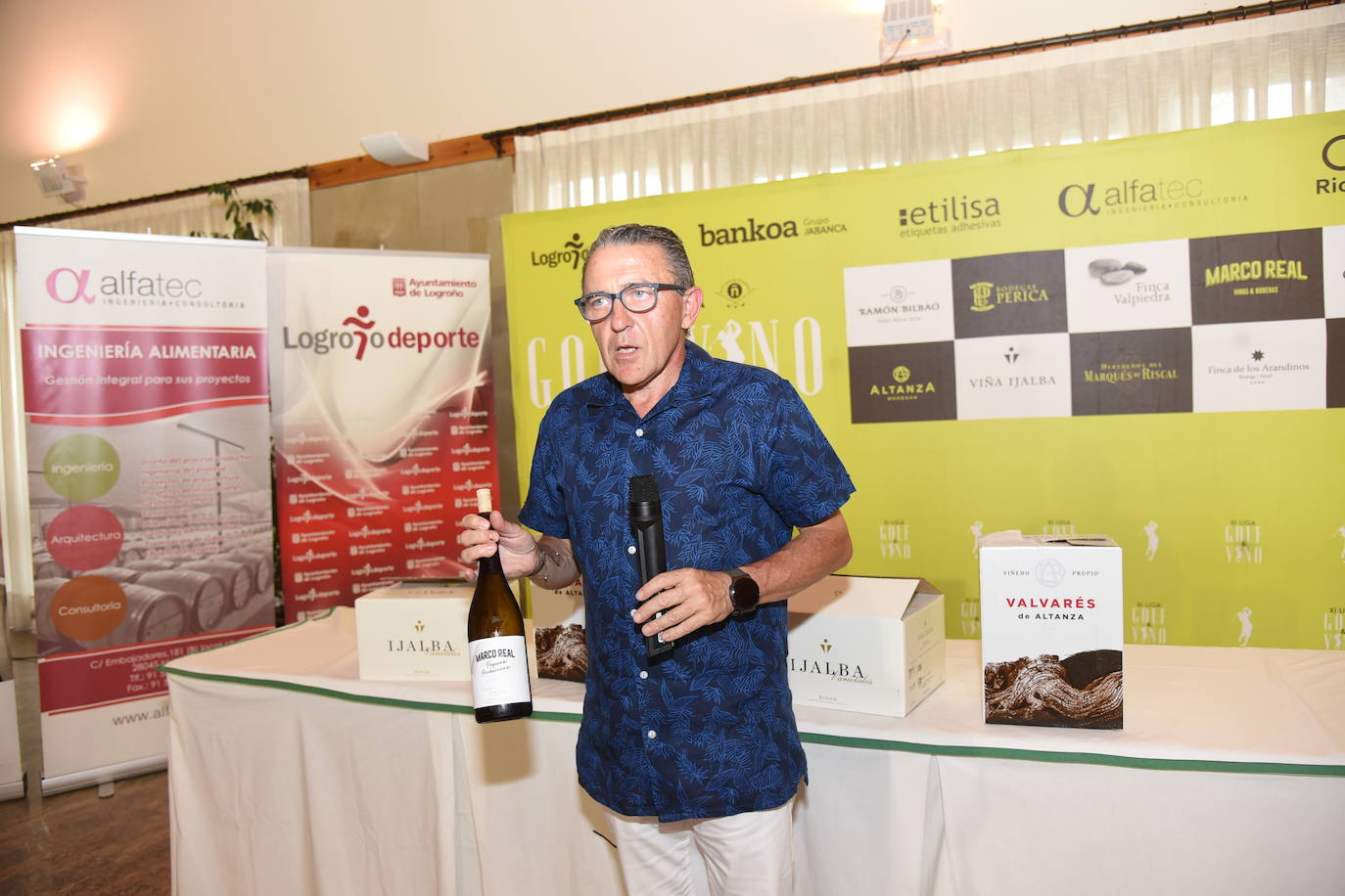 Los jugadores del torneo de patrocinadores de la Liga de Golf y Vino disfrutaron de una cata en El Campo de Logroño. 