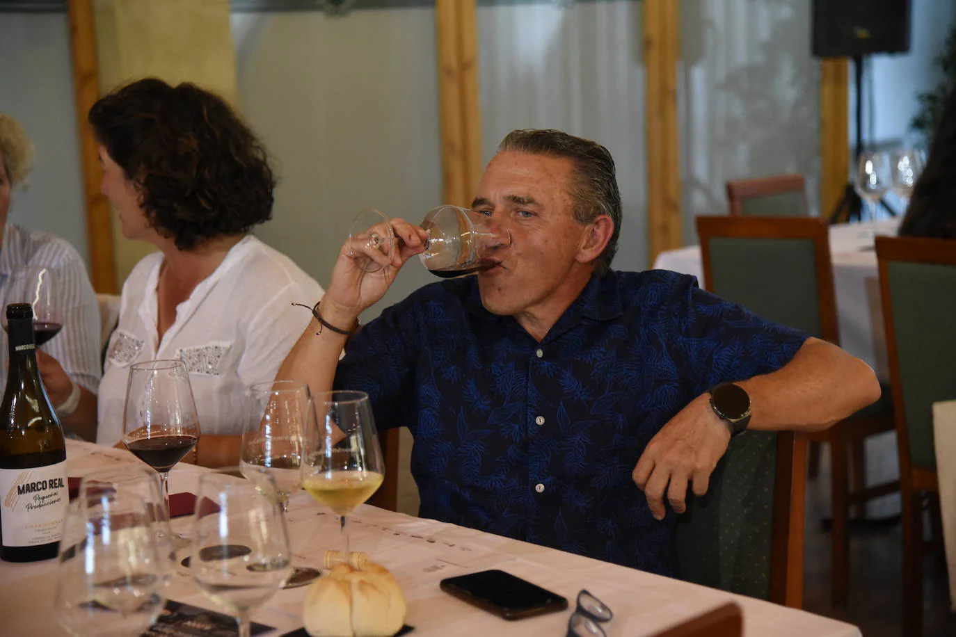 Los jugadores del torneo de patrocinadores de la Liga de Golf y Vino disfrutaron de una cata en El Campo de Logroño. 