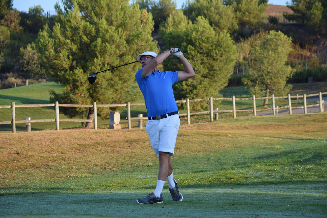 Los participantes en el torneo de patrocinadores de la Liga de Golf y Vino disfrutaron de un gran día de golf en El Campo de Logroño. 