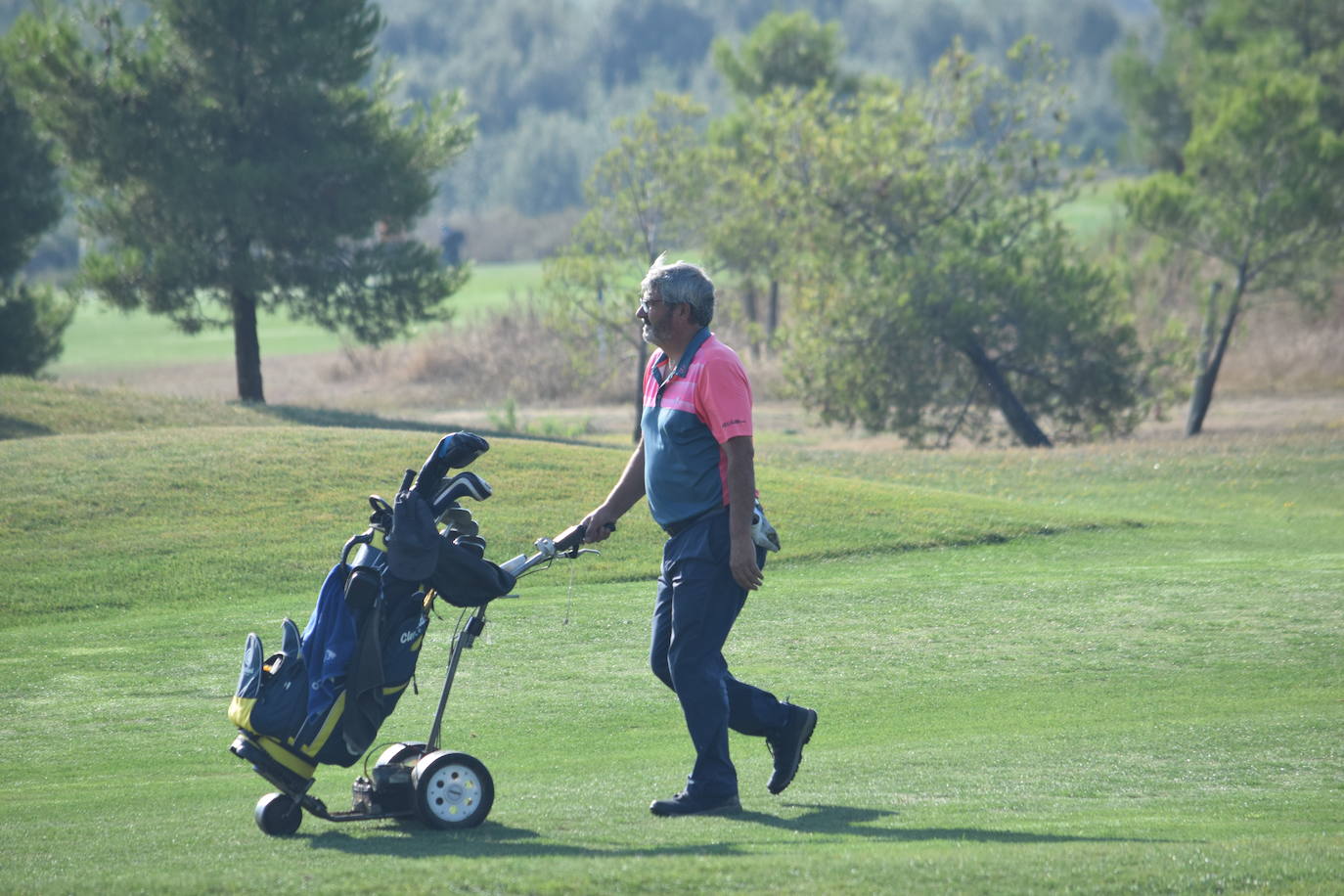 Los participantes en el torneo de patrocinadores de la Liga de Golf y Vino disfrutaron de un gran día de golf en El Campo de Logroño. 