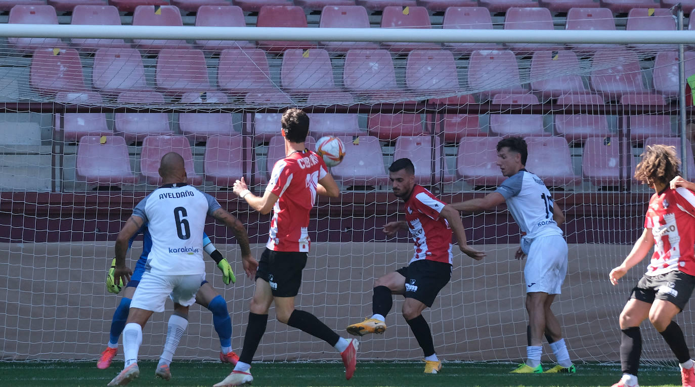 Fotos: El partido SD Logroñés-Tudelano, en imágenes