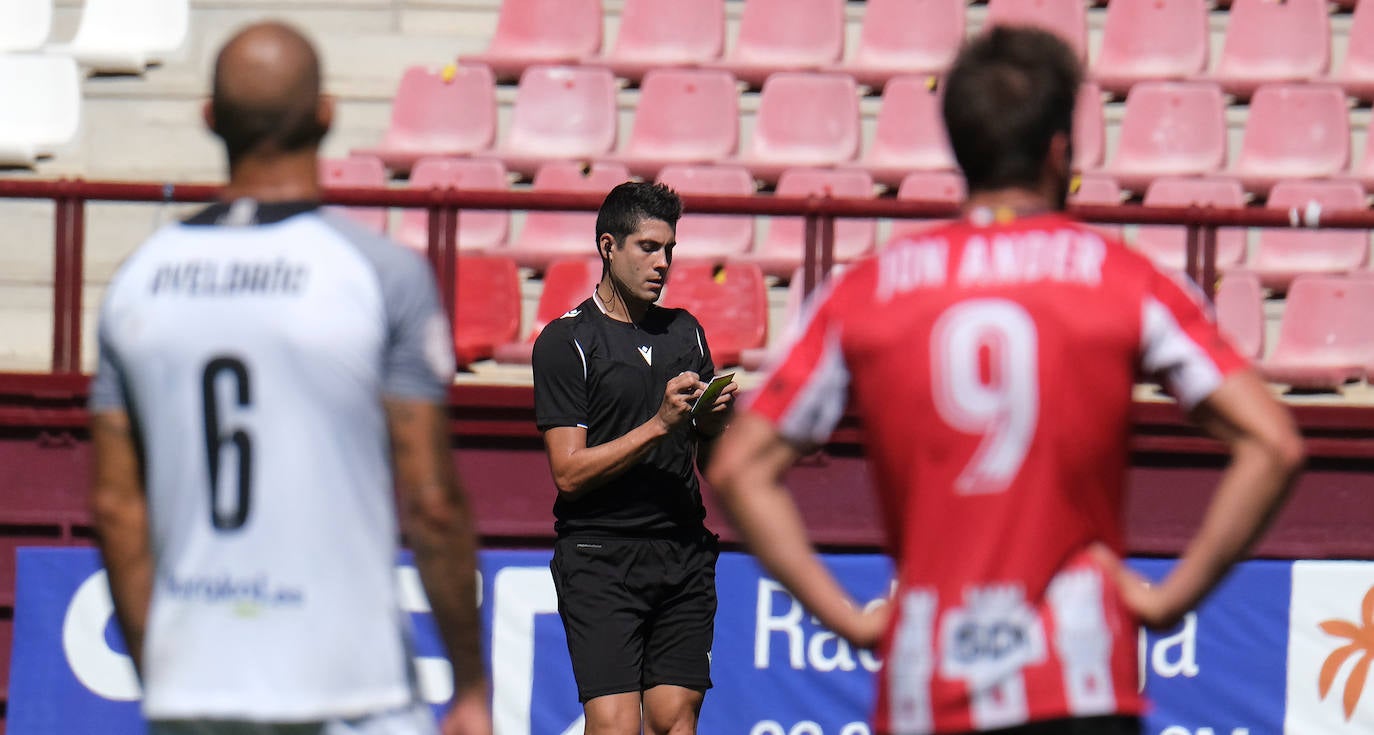 Fotos: El partido SD Logroñés-Tudelano, en imágenes