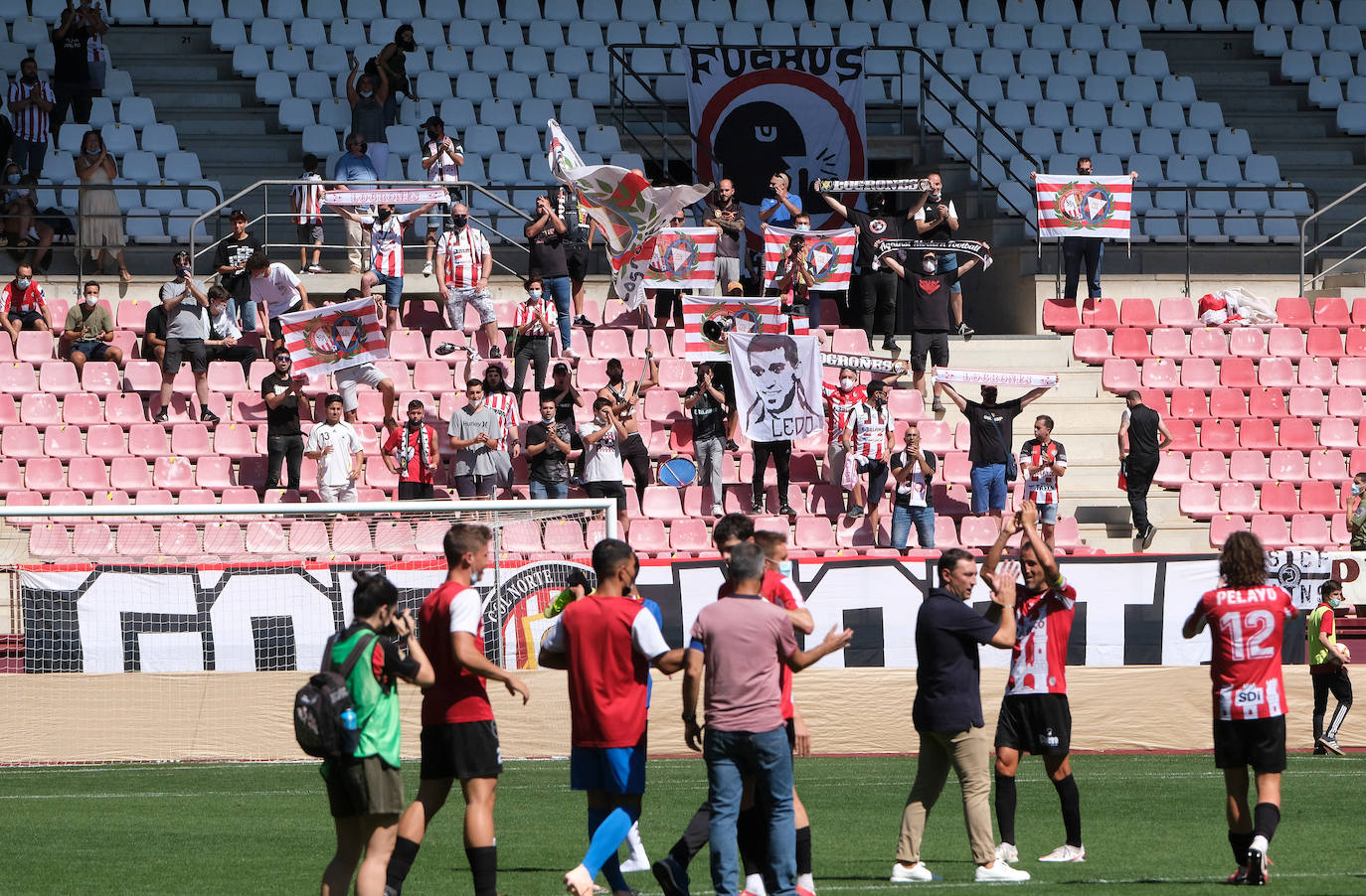 Fotos: El partido SD Logroñés-Tudelano, en imágenes