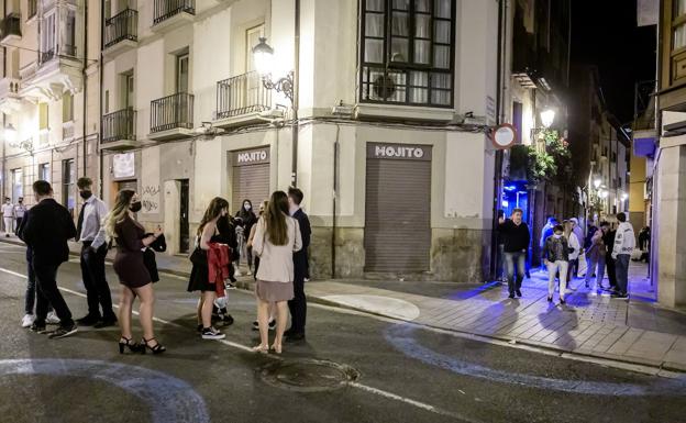 El PP pide a Andreu que «deje abrir a los locales de ocio nocturno según su licencia de actividad«