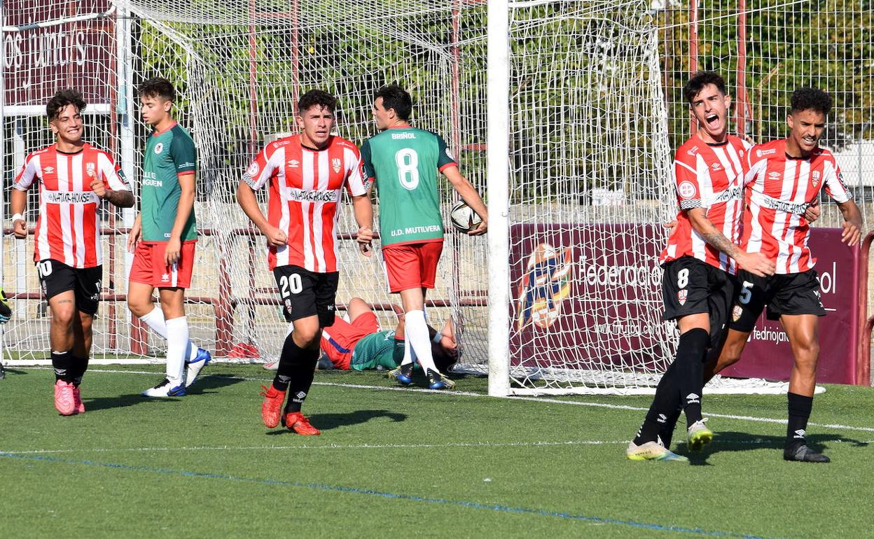 La UD Logroñés B, en busca de su primera victoria contra el Tropezón