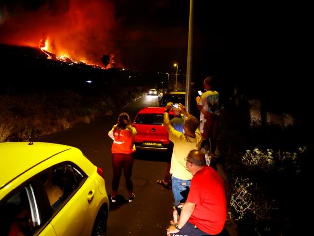 Las autoridades ya habían comenzado horas antes a evacuar a las personas con problemas de movilidad en cuatro municipios.